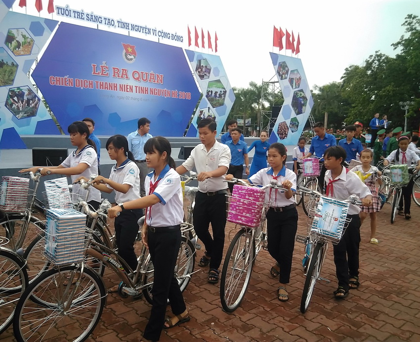 Trung[-]ương[-]Đoàn[-]TNCS[-]Hồ[-]Chí[-]Minh[-]ra[-]quân[-]"Chiến[-]dịch[-]Thanh[-]niên[-]tình[-]nguyện[-]hè[-]2018"